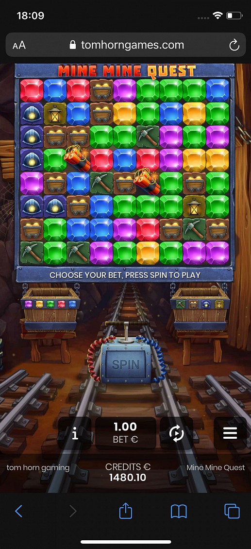 Mine Mine Quest मोबाइल डेमो: Spin और Bet कंट्रोल पोर्ट्रेट मोबाइल ब्राउज़र में Mine Mine Quest, जिसमें Spin, Bet और जानकारी कंट्रोल हैं